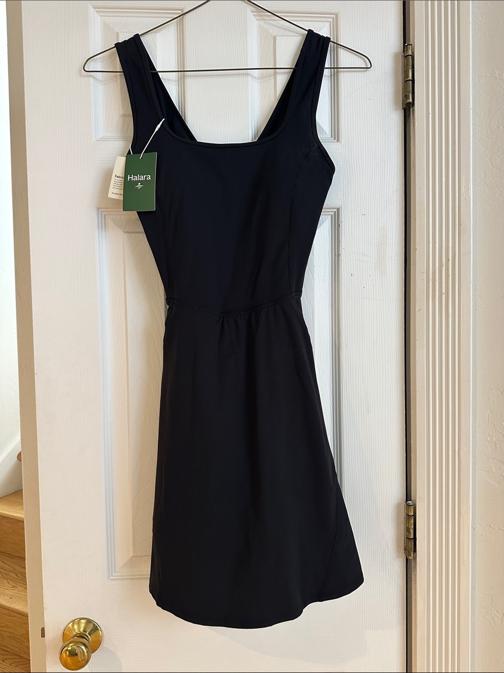 HALARA Black Open-Back Scoop-Neck Athletic Dress